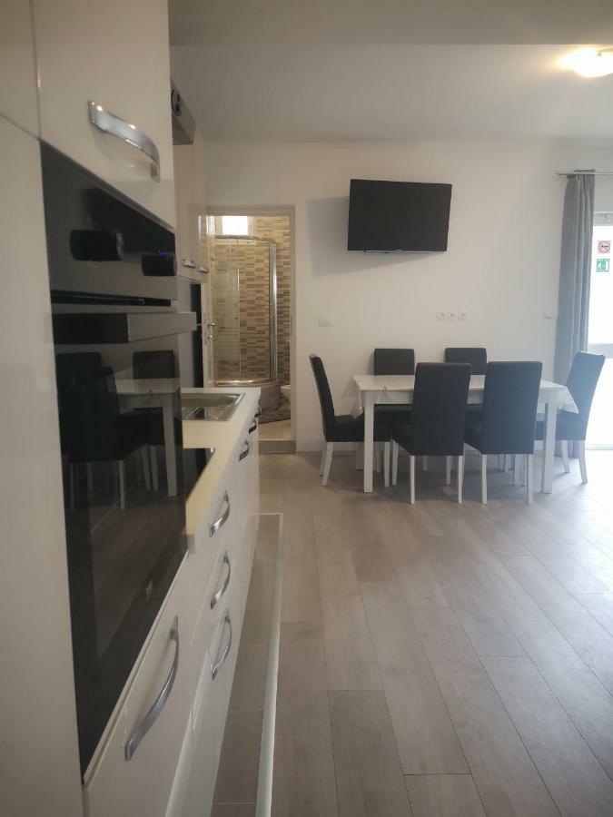 Pia Apartment Dugi Rat Eksteriør bilde
